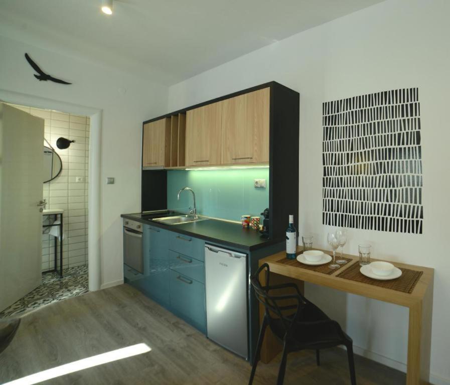 Mazi Rooms Ptolemeon テッサロニキ エクステリア 写真